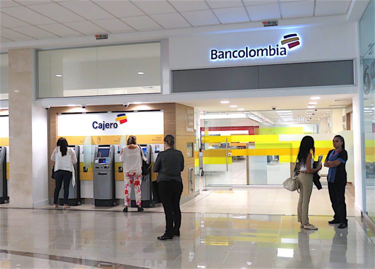 Exchanging Money, Receiving & Transferring Money in Colombia