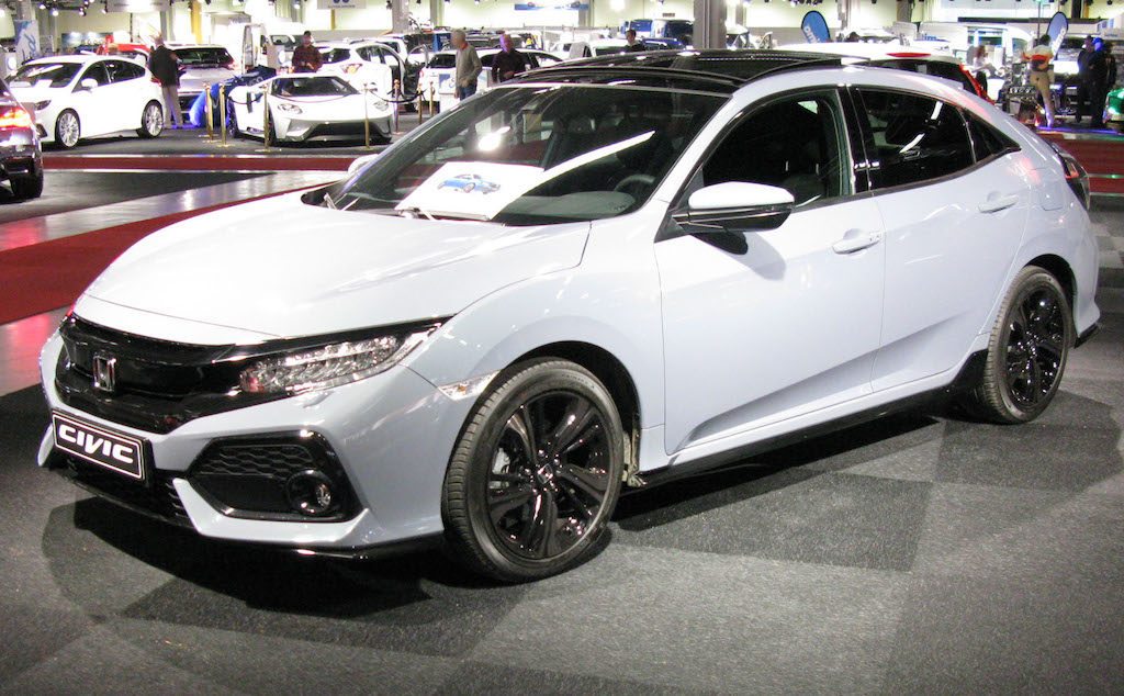 Honda Civic costs about $39,900 in Colombia