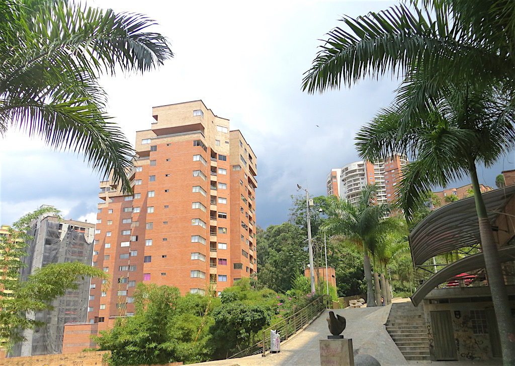 Apartment buildings in Sabaneta near Aves Maria mall