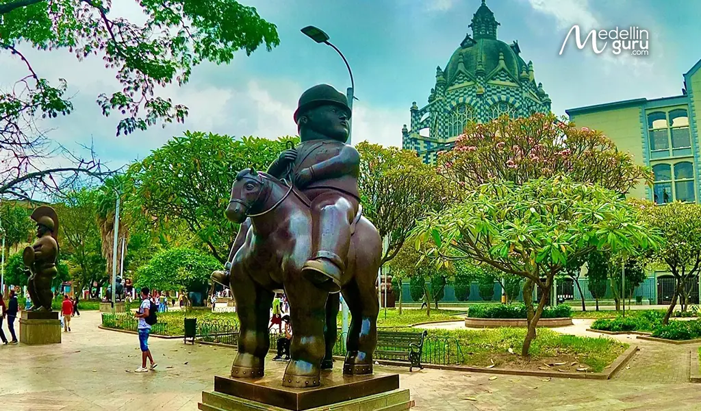 Fernando Botero's iconic 'Horse' sculpture in Plaza Botero, Medellín, a highlight of the city's art scene