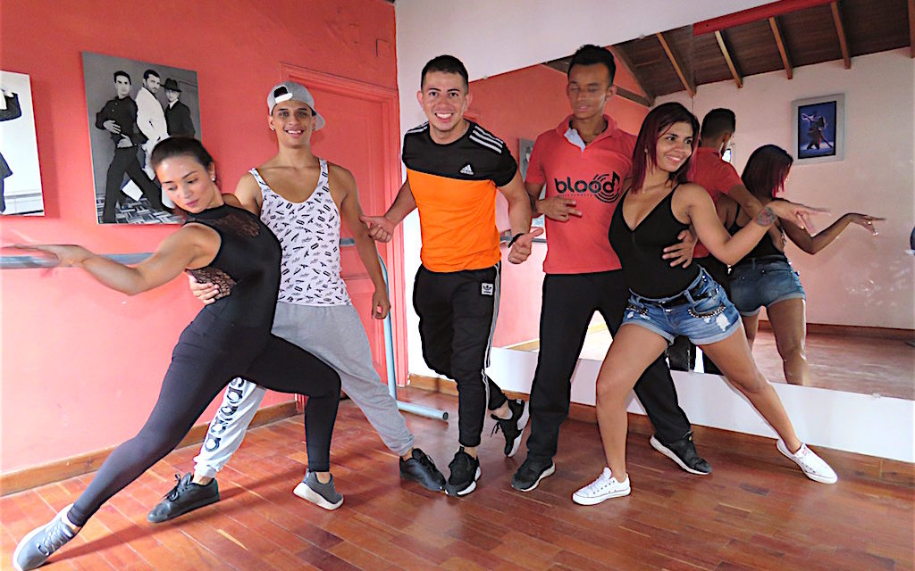 Salsa Classes Medellín: A New Service to Learn Salsa