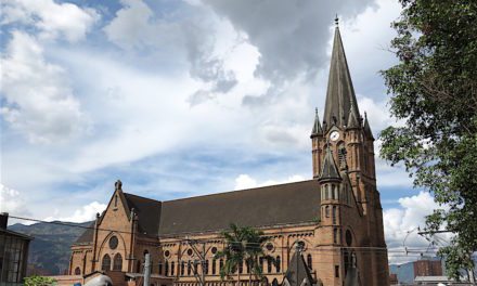 Iglesia del Sagrado Corazón de Jesús: Neo-Gothic Church