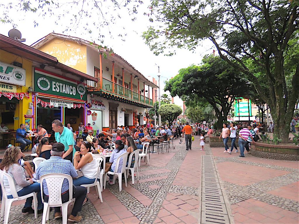 Parque Sabaneta: The Nicest Park in the Medellín Metro Area