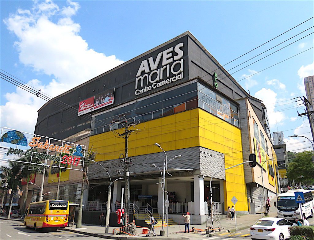 Aves Maria mall in Sabaneta