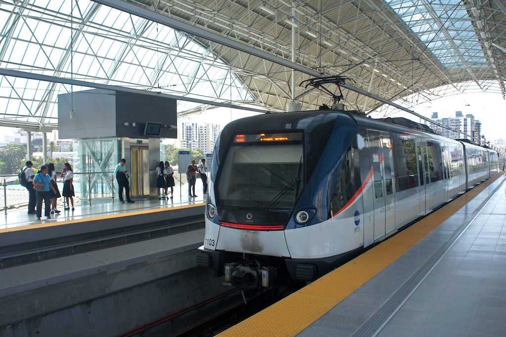 Panama City's Metro, photo by Mario Roberto Durán Ortiz