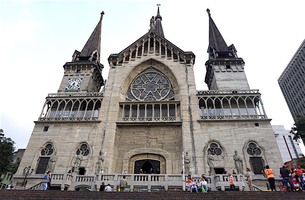 Catedral basílica de Nuestra Señora del Rosario in Manizales, photo by Erik Albers