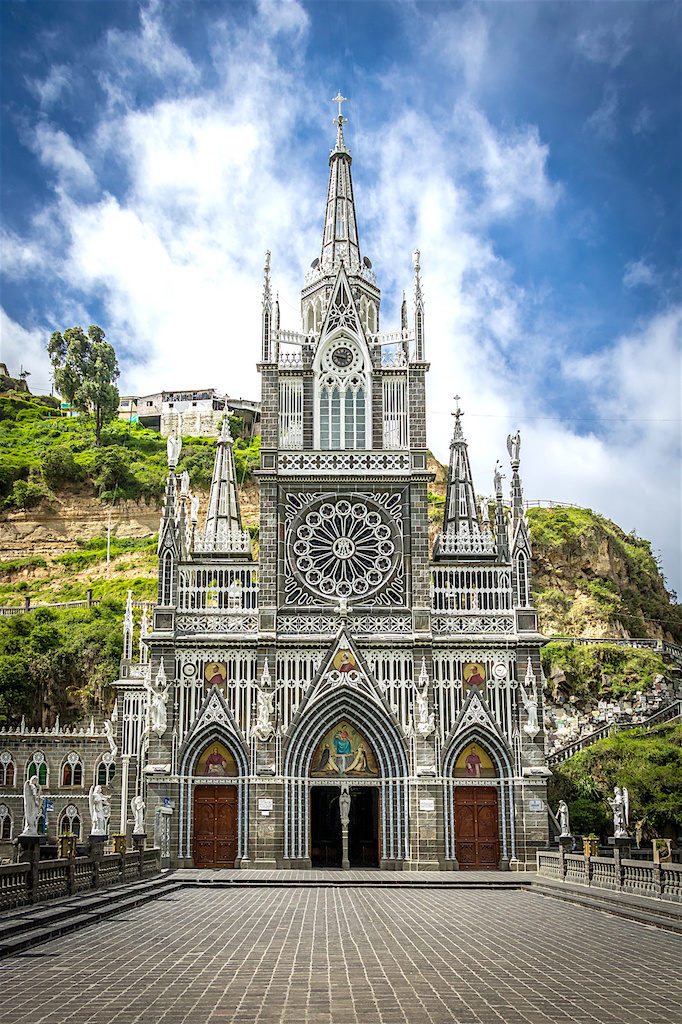 The façade of Las Lajas Sanctuary