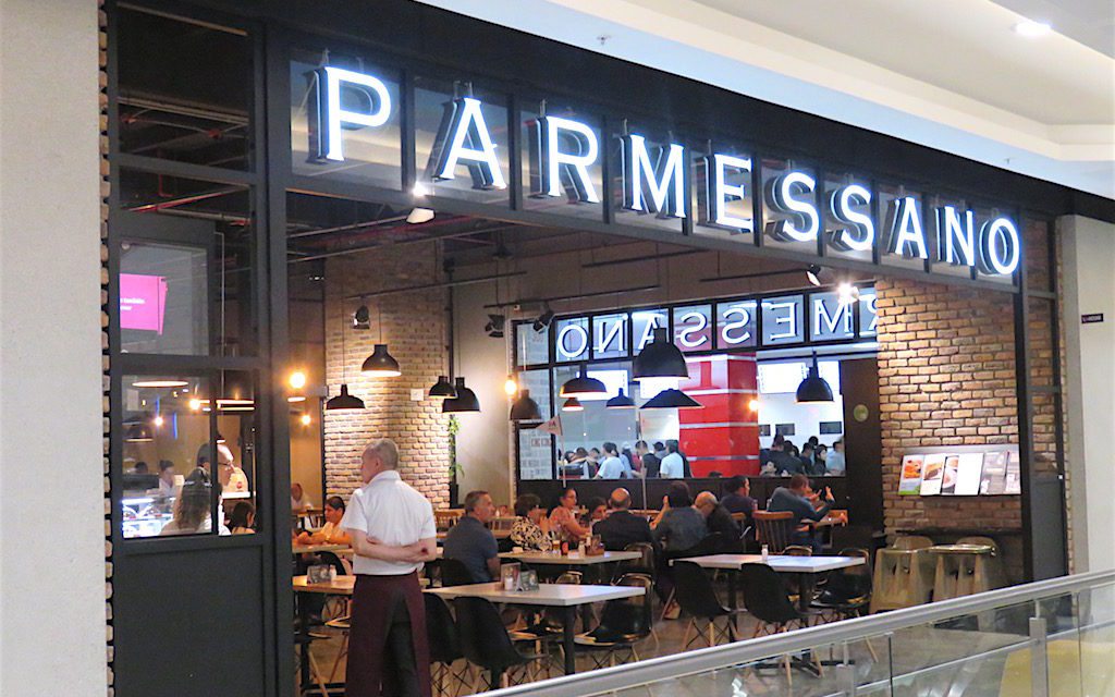 Parmessano: A Chain of Popular Italian Restaurants in Medellín