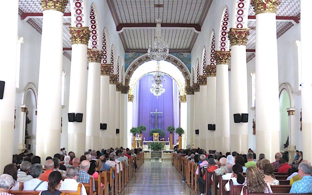 Iglesia de Nuestra Señora del Rosario: A Beautiful Church in Itagüí