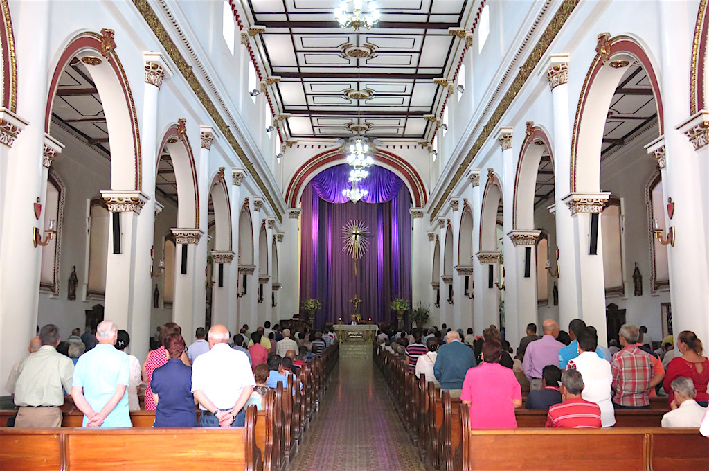 Inside Catedral Nuestra Señora de las Mercedes in Caldas - Medellin Guru