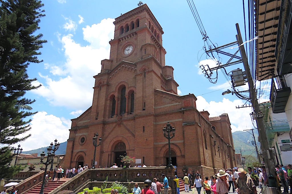 Catedral de Nuestra Señora del Rosario: A Beautiful Church in Girardota - Medellin Guru