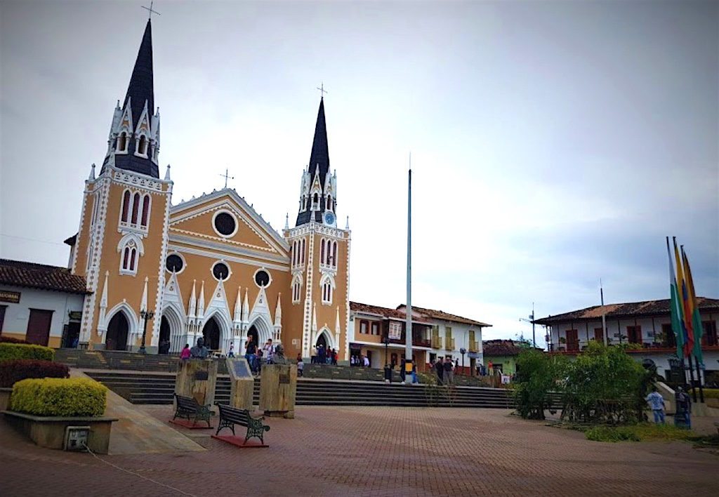 The Abejorral square with Iglesia Nuestra Señora del Carmen