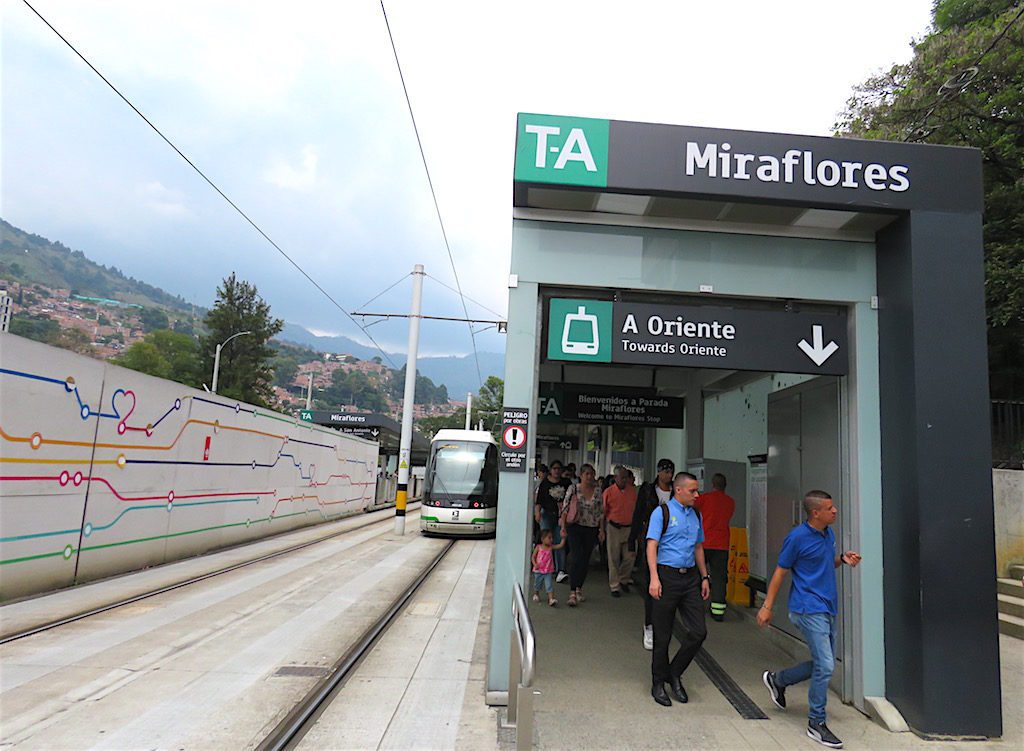 The mall is near the Miraflores station tram station