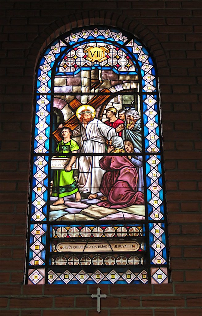 One of the beautiful stained-glass windows in Iglesia San Joaquín