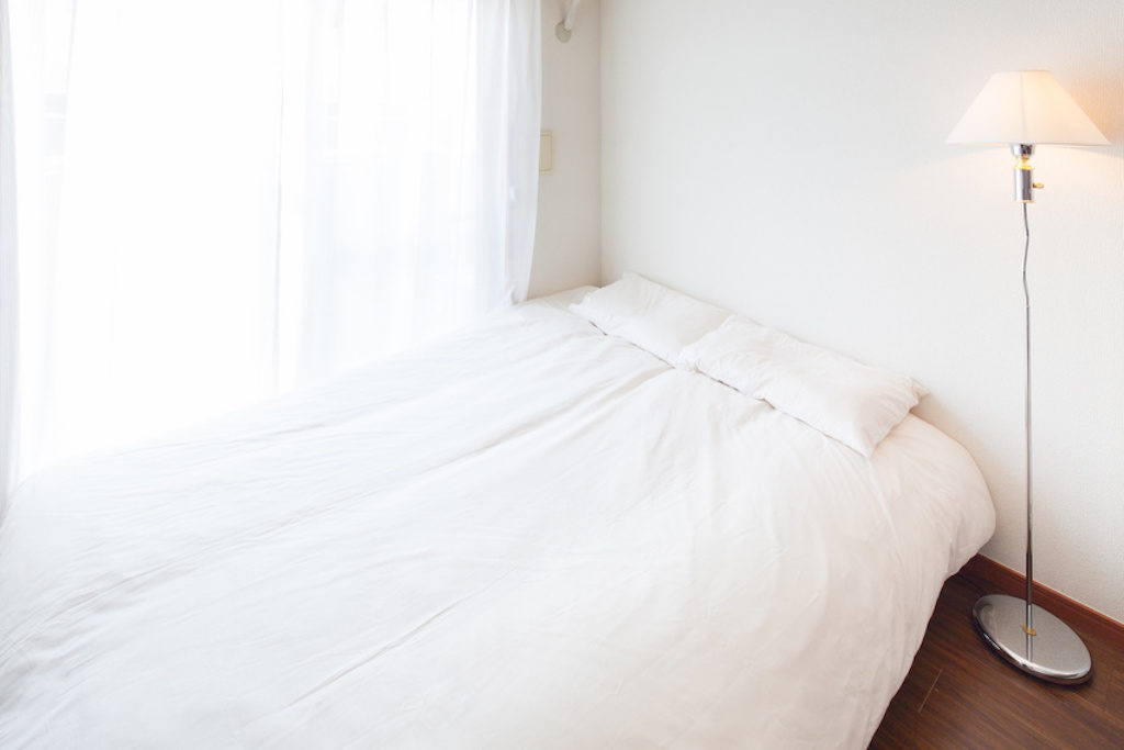 A simple furnished room for rent in Medellín