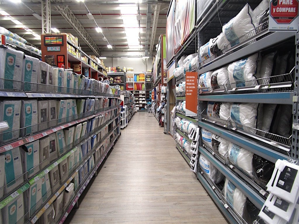 Sheets and pillows for sale at Homecenter