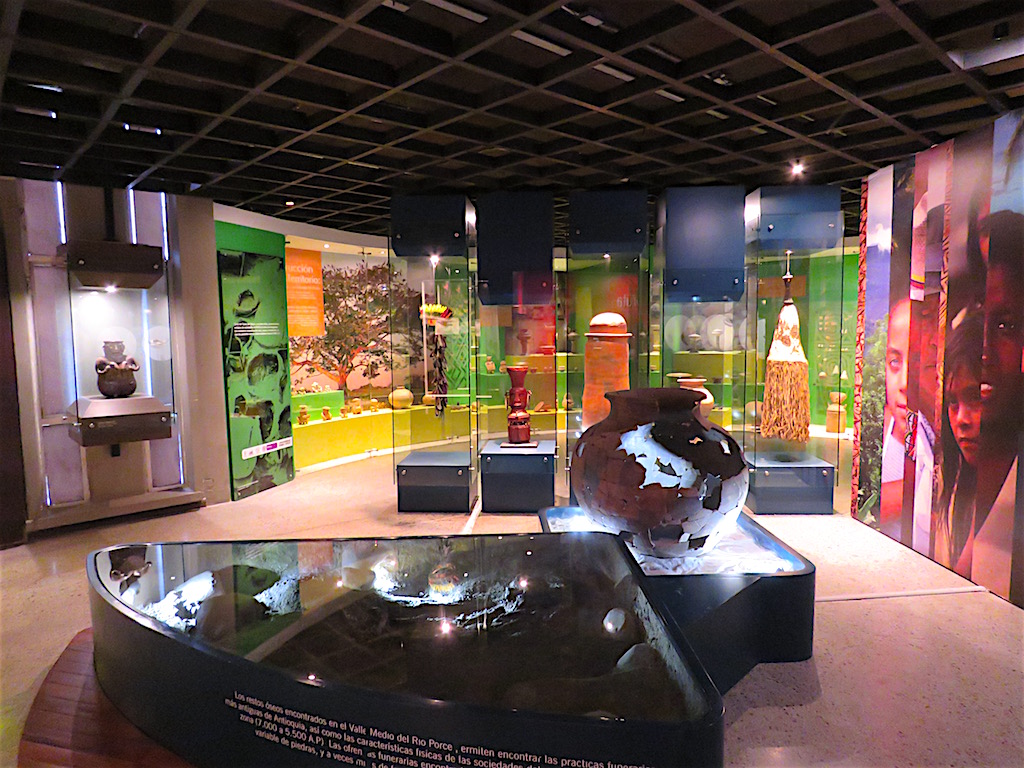 Archaeological pieces on display in Museo Universidad Antioquia (MUUA) - Medellin Guru