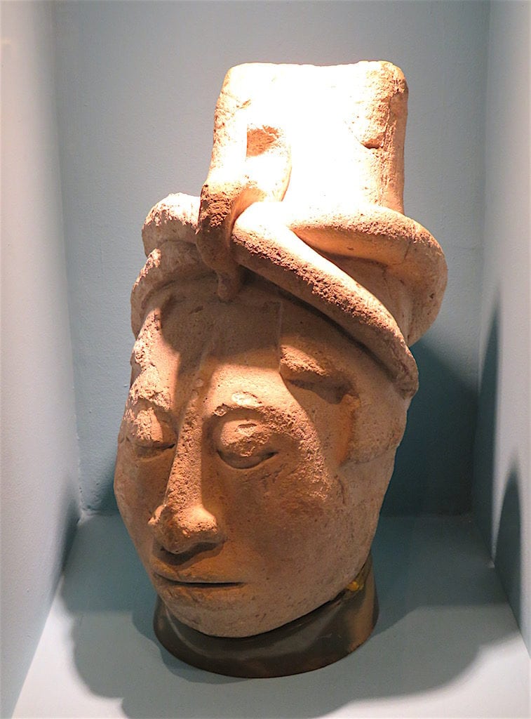 A female head on display from Acandí, Chocí , 900 d.C - 1,600 d.C.