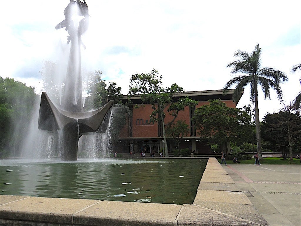 The fountain in front of Museo Universidad Antioquia (MUUA)
