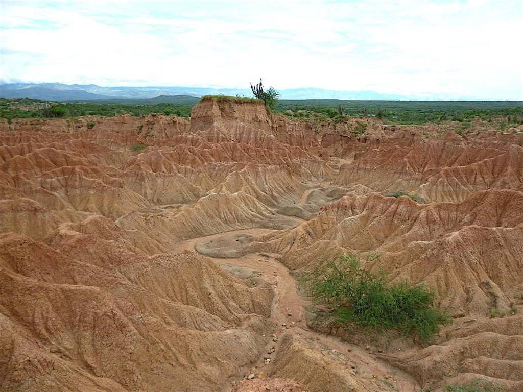 One of the many amazing views possible in the Tatacoa Desert in Colombia, photo by Aliman5040