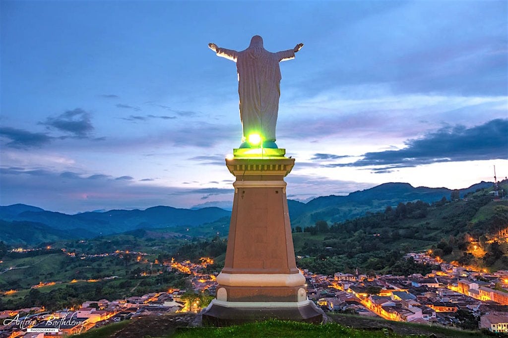 The statue of Cristo Redentor at EL Salvador, overlooking Jericó