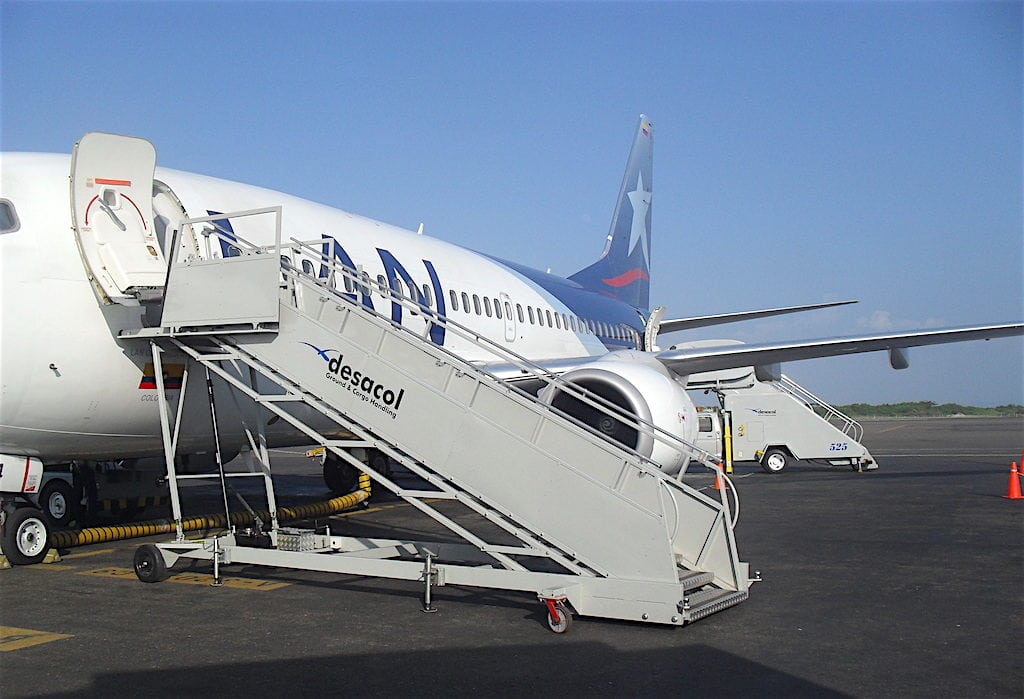 LAN (now LATAM) plane at Cartagena airport, photo by CanalUno
