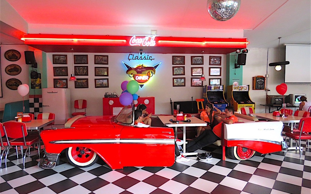 Classic Diner: An American Diner in Envigado with Good Burgers - Medellin Guru