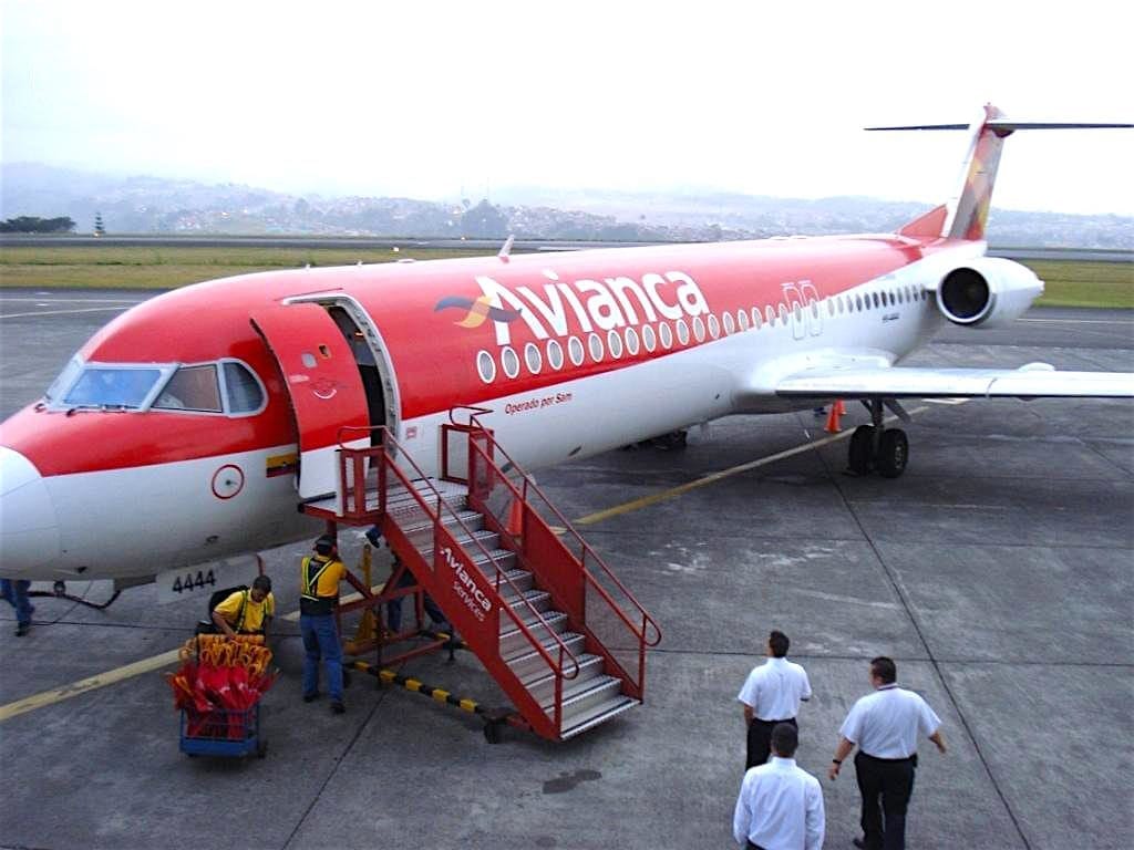 Avianca plane at the Pereira Airport, photo by Edisonbcn