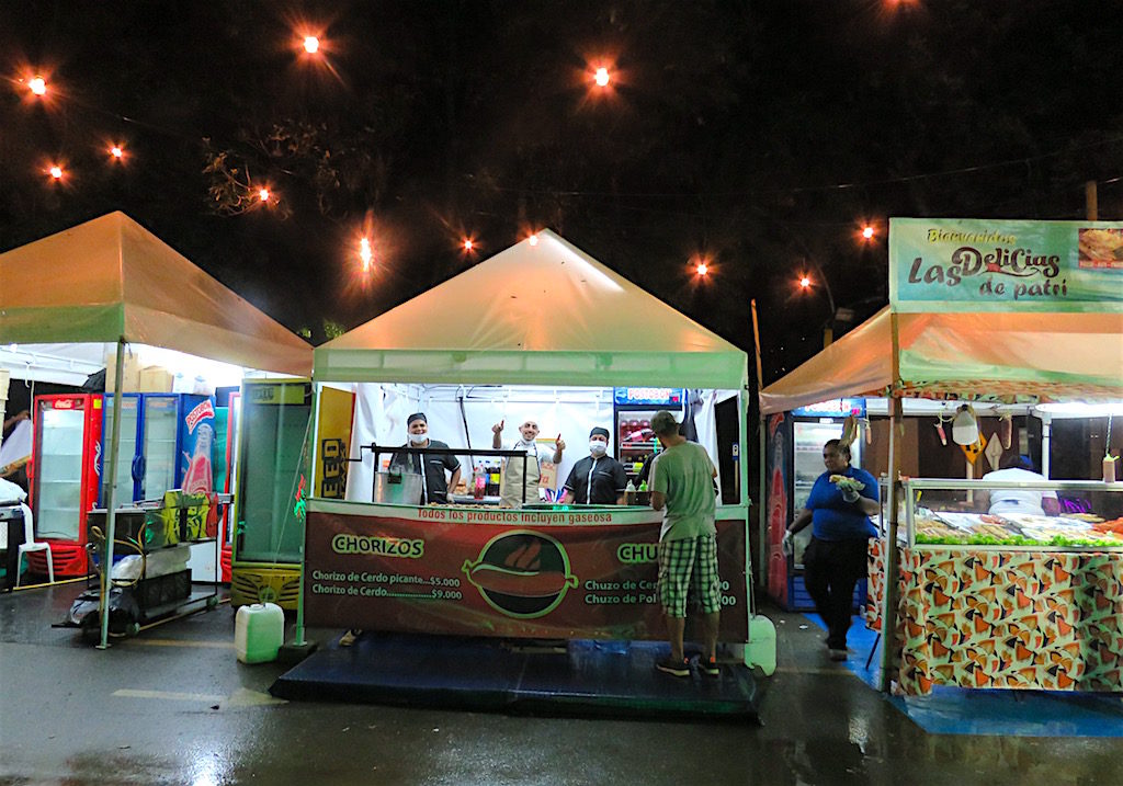Stands inside Parque Norte selling food and drinks