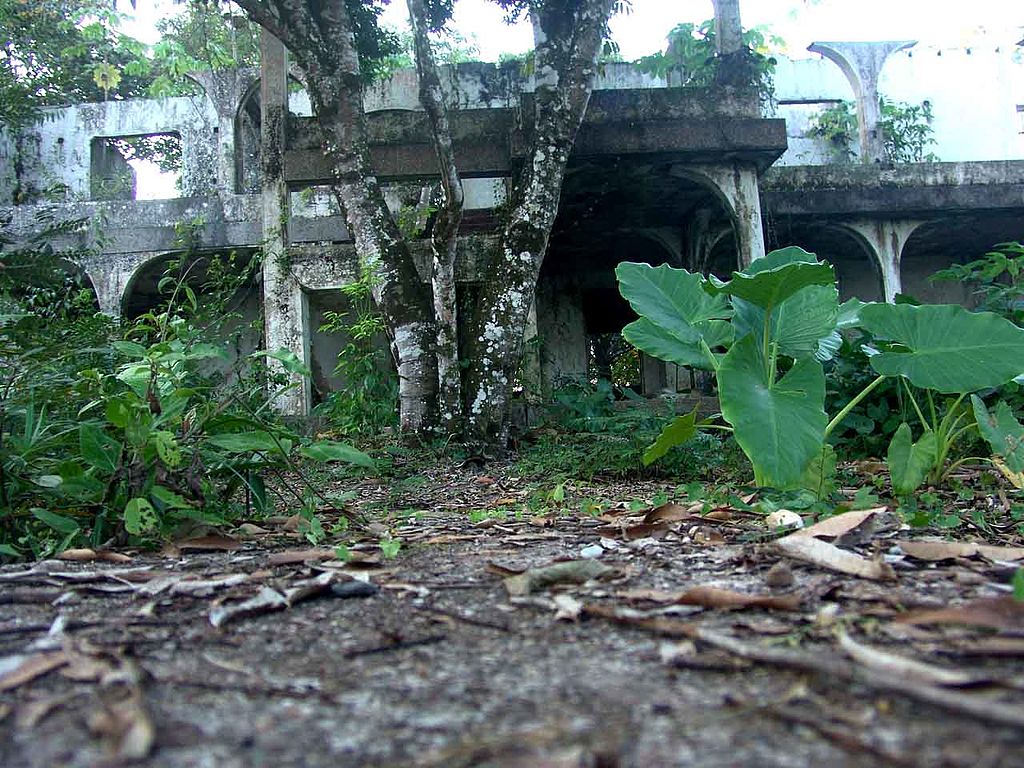 Hacienda Napoles: Pablo Escobar's Former Estate Turned Theme Park