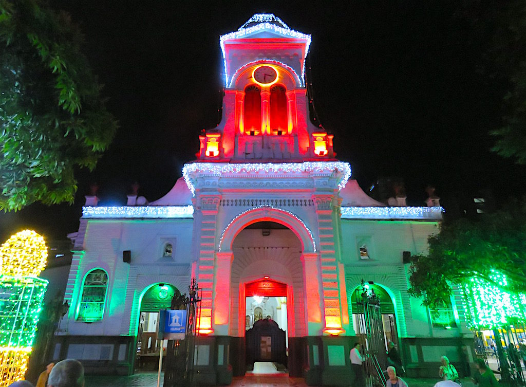 Iglesia de Santa Ana in Parque Sabaneta during Christmas 2018