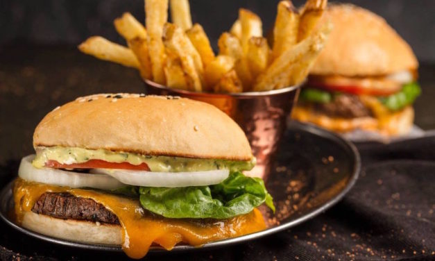 Hello Burgers & Beer: A Popular Burger Restaurant in Medellín