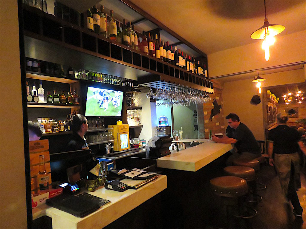 The bar at Delirio Exquisito in Provenza