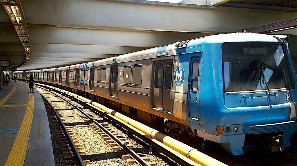 The Rio de Janeiro metro at São_Cristóvão station, photo by Halley Pacheco de Oliveira