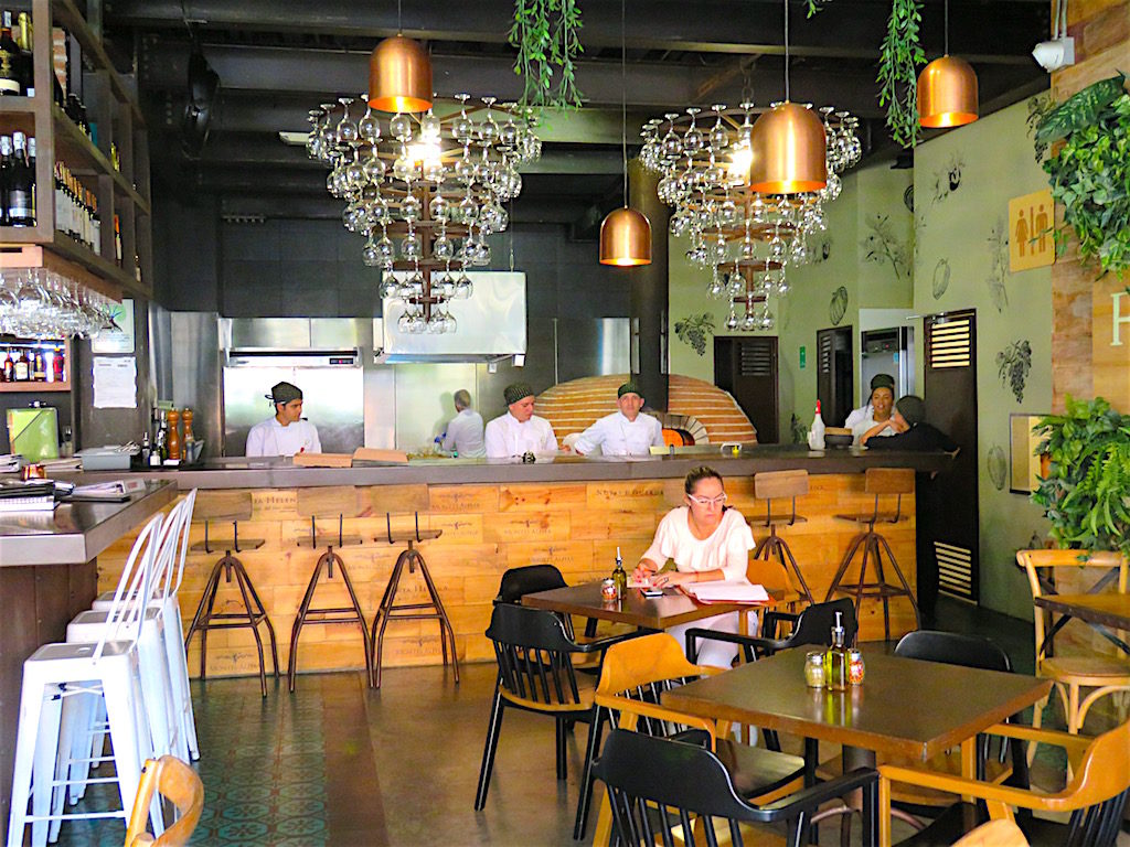 Romero: A Popular Italian Restaurant Chain in Medellín