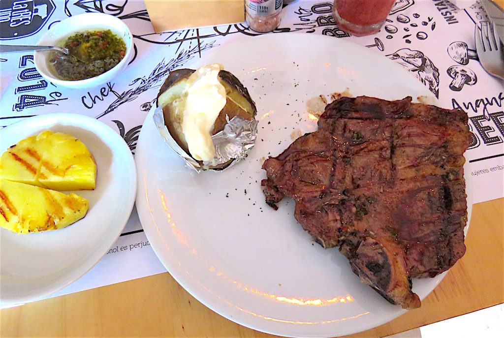 La tRES uno: A Steakhouse in Envigado with Good Steaks