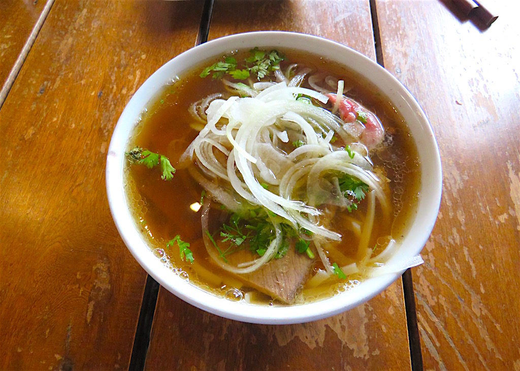 Pho Dac Biet soup, medium size