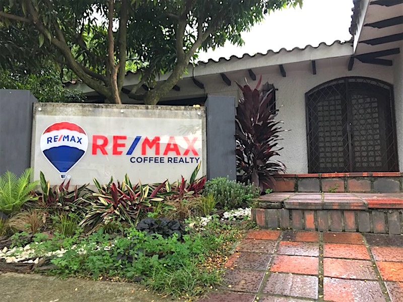 RE/MAX Coffee Realty's first office in El Poblado
