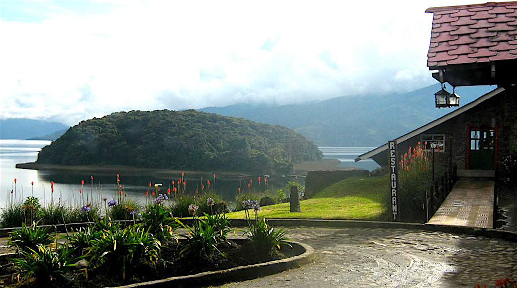 Isla de La Corota, photo courtesy of Parques Nacionales Naturales de Colombia