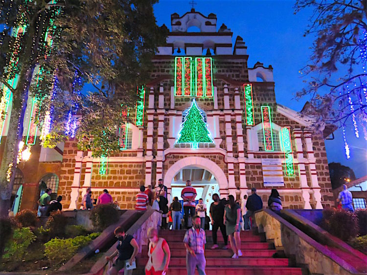 2020 Aburrá Valley Christmas Lights Photos from 9 Municipalities