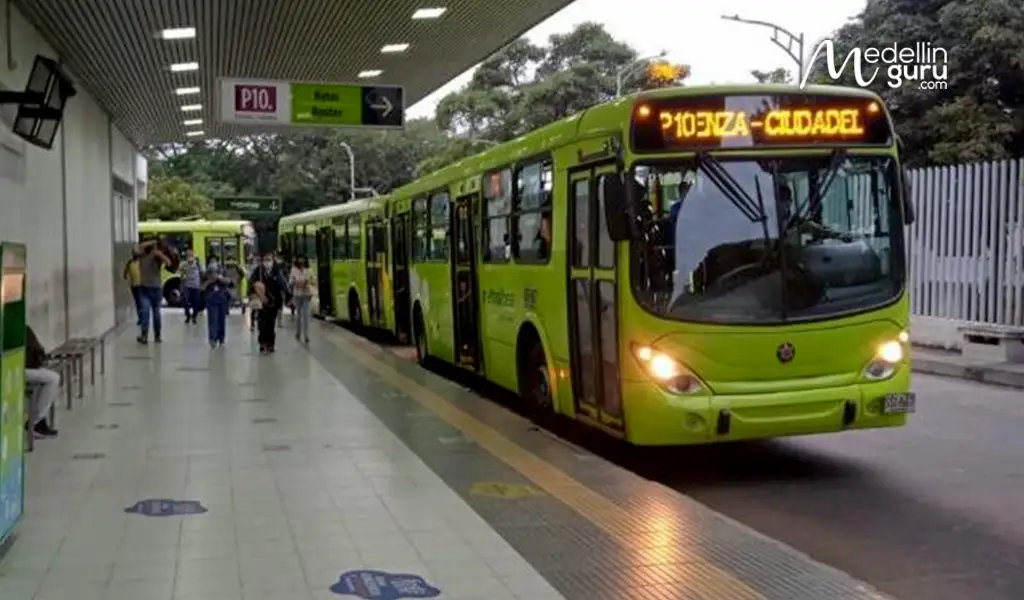 Metrolinea, the Bucaramanga's Public Transportation. Photo by Blu Radio