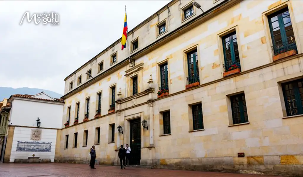 Image of Colombia’s Ministry of Foreign Affairs building, symbolizing the decision-making process for visa applications