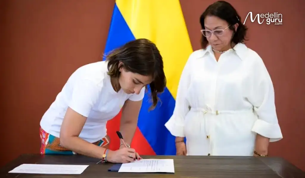 Rosa Villavicencio, the newly appointed Chancellor of Colombia, focused on stabilizing foreign affairs