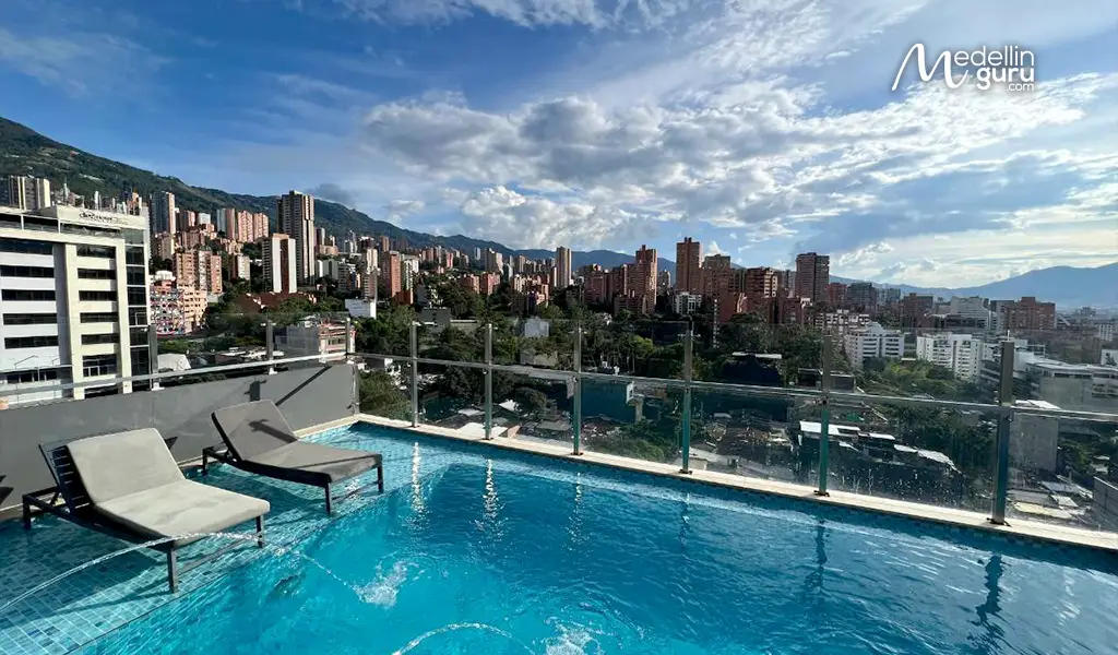The vibrant city of Medellín, where the term 'fresa' highlights social dynamics.