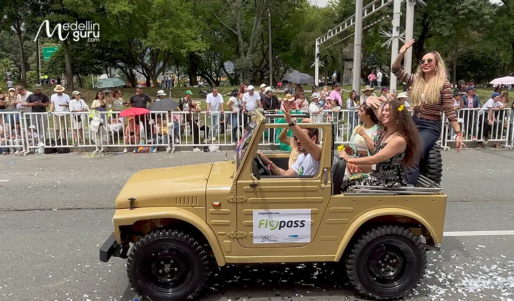 Celebrating the Spirit of Family Cars in Medellín's Classic Car Event
