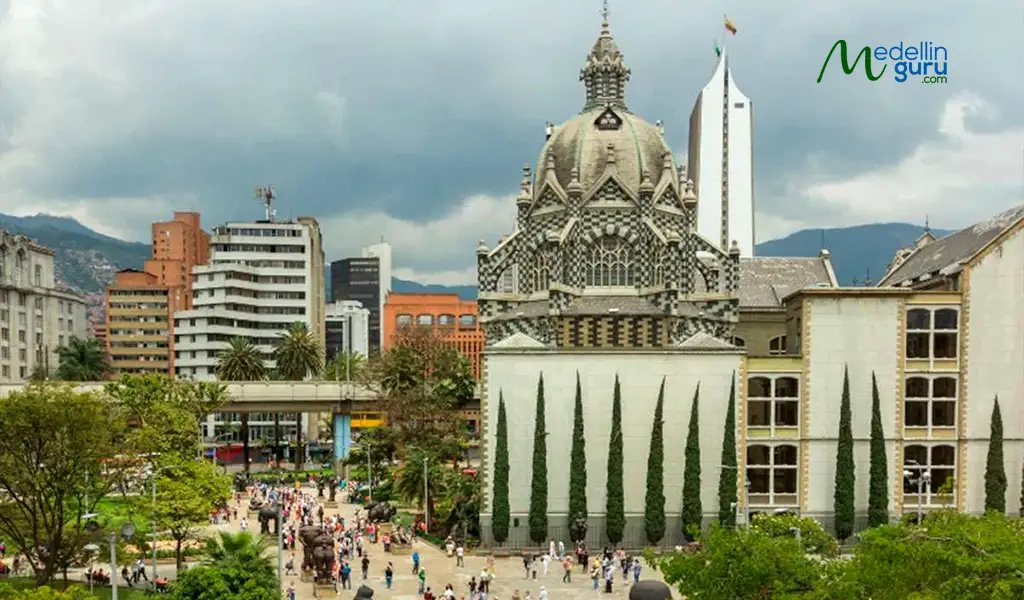 Panoramic view of Medellín, Colombia showcasing the Paisa culture and vibrant city life.