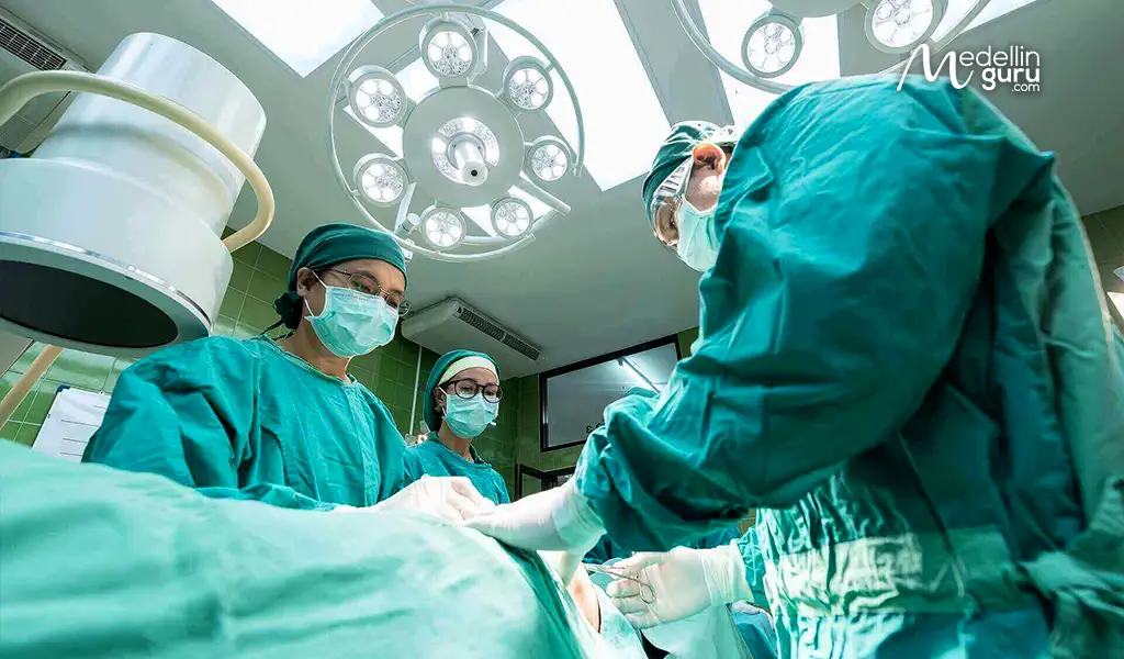 International patient experiencing high-quality medical care in Medellín