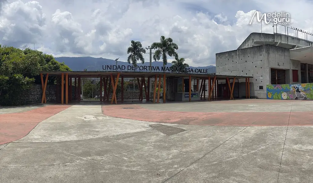 Current María Luisa Calle entrance before transformation