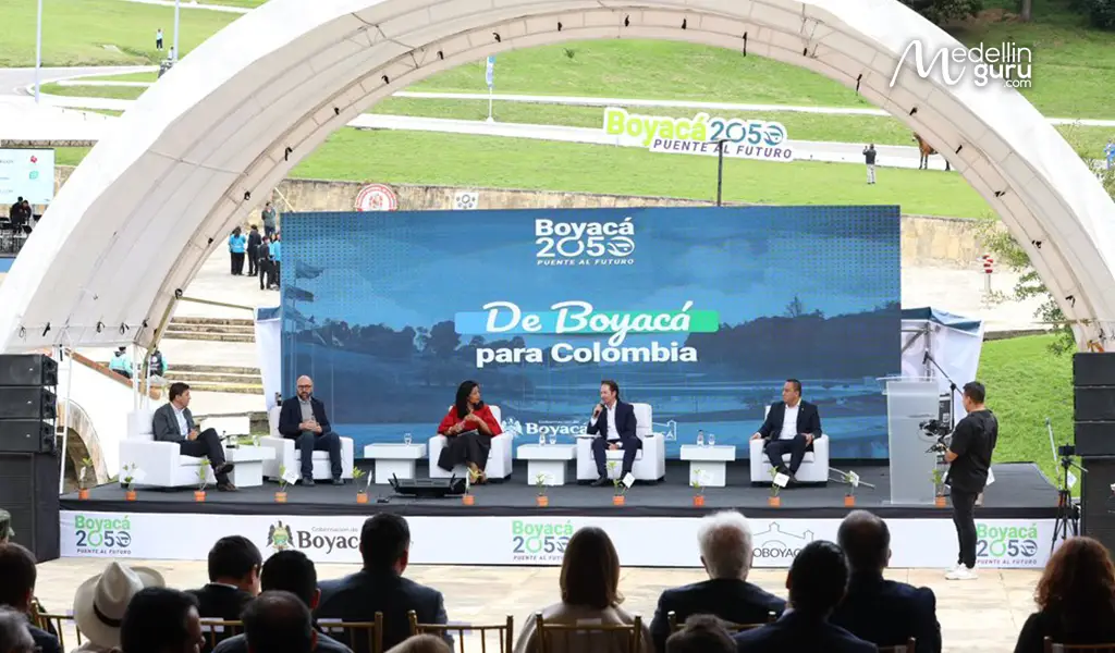An image showcasing the official launch event of the Boyacá 2050 Master Plan. Photo by Tundama Stereo