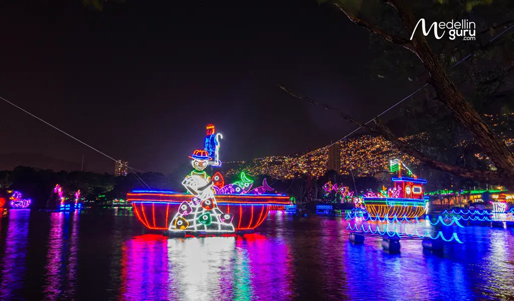 Colorful boat lights in Guatapé_ an alternative for New Year's Eve